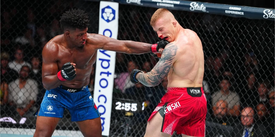 Стали известны обладатели бонусов турнира UFC 331 в Лос-Анджелесе