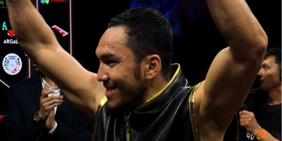 Дулат Бекбауов кәсіпқой бокстағы үшінші жекпе-жегін өткізді