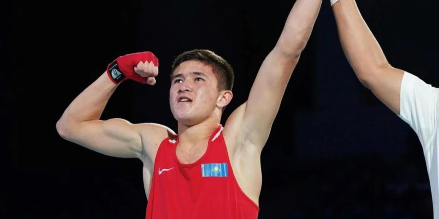 Лидер сборной Казахстана сенсационно проиграл в финале чемпионата Азии по боксу