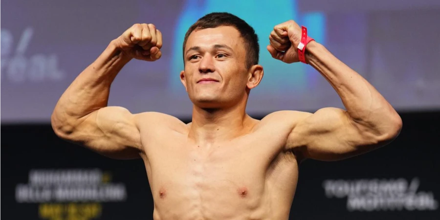 Бекзат Алмахан пушечным нокаутом одержал первую победу в UFC