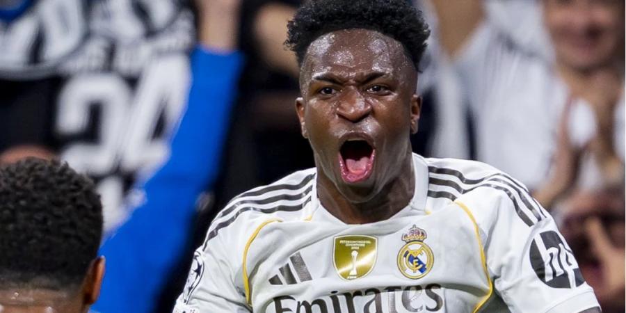 Винисиус Жуниор извинился за свою реакцию на замену в матче с «Барселоной»