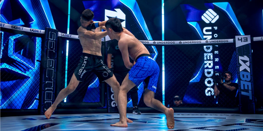 Казахстанский средневес смял соперника из Туркменистана