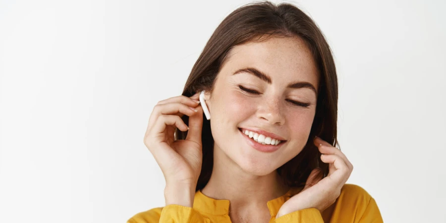 Наушники без паузы: опасные последствия музыки