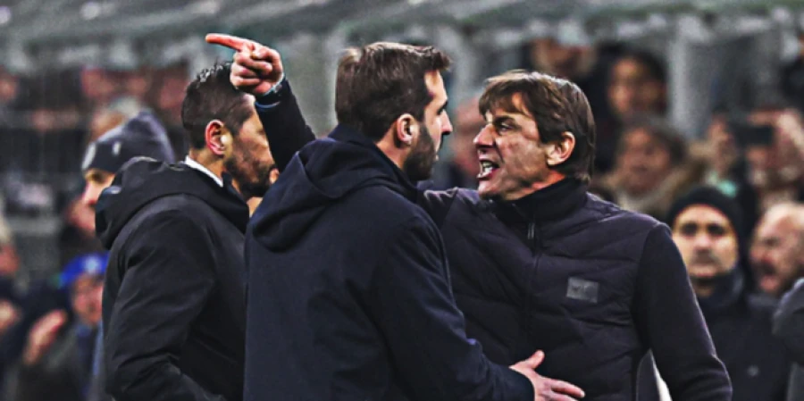 Конте послал судей куда подальше и получил красную карточку