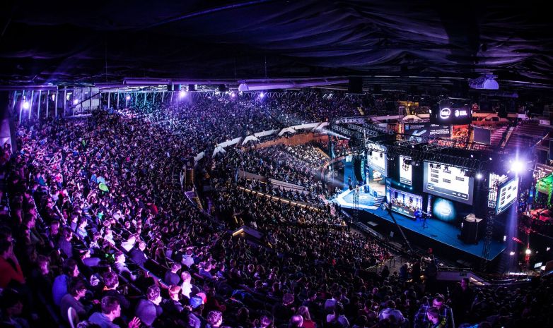CS GO медленно, но уверенно укрепляет позиции (анализ прошлого года)