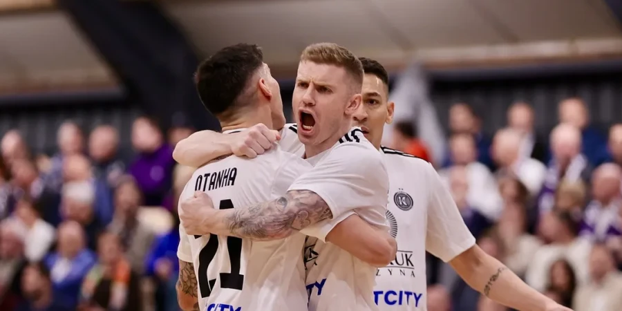 «Кайрат» — «Андерлехт»: прямая трансляция матча в плей-офф Лиги чемпионов