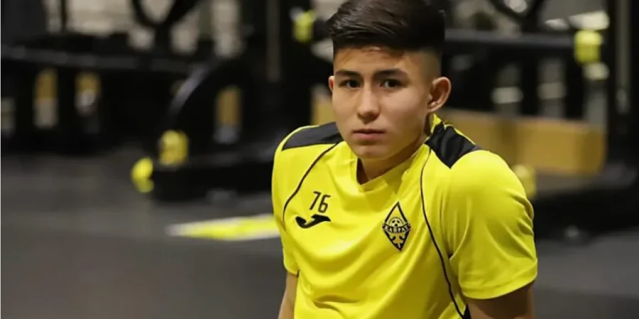 Сатпаев все ближе к «Челси»