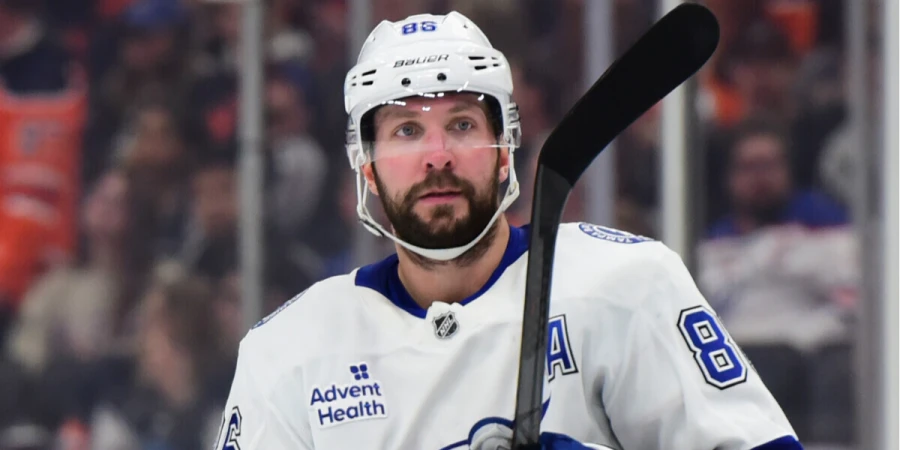 НХЛ. Детройт Ред Уингз — Тампа-Бэй Лайтнинг. Американская разборка: «красные крылья» против «молний». Прямая трансляция