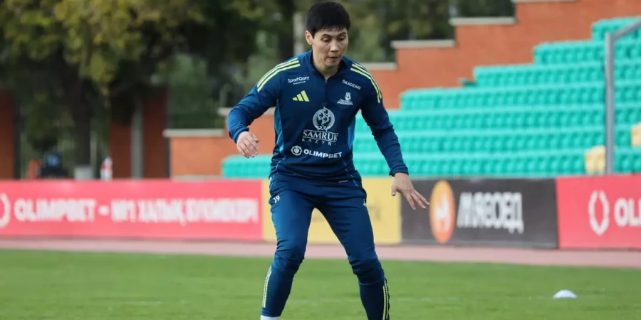 Звездный казахстанец остается в Астане