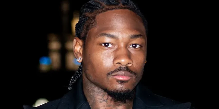 Звезда НФЛ и бойфренд Карди Би избежал суда