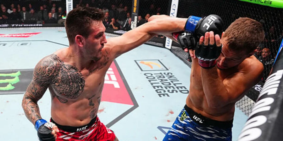 Названы обладатели бонусов турнира UFC Ванкувер: Де Риддер – Аллен