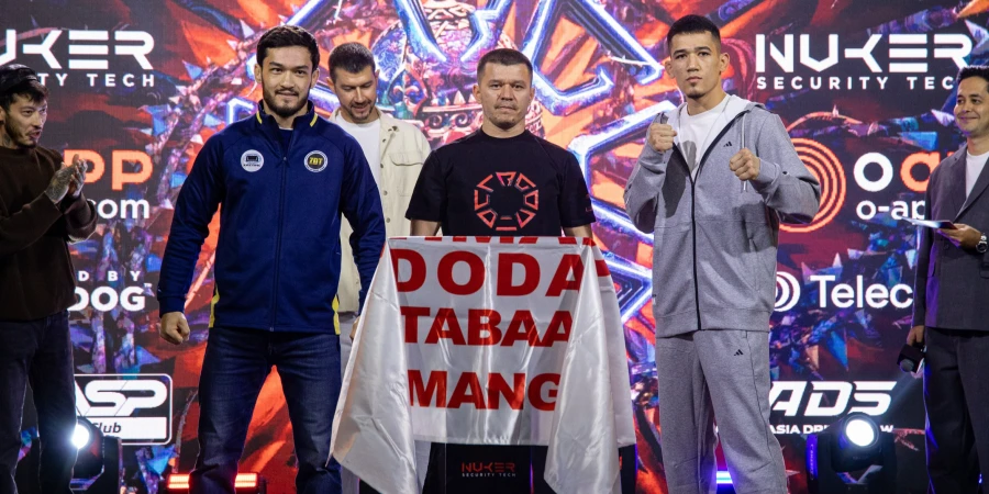 Малик досрочно разобрался с узбекским бойцом на OCTAGON 92