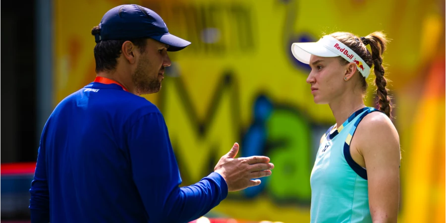 WTA вернула тренера Рыбакиной к работе после скандального отстранения