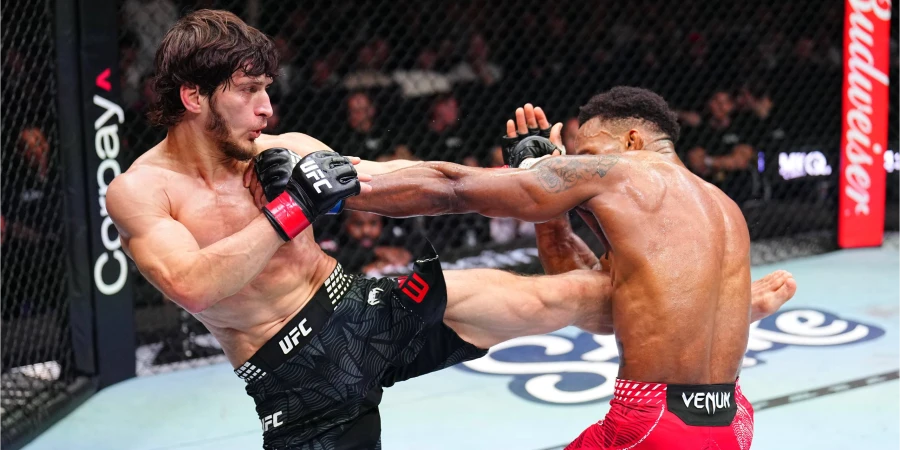 Мовсар Евлоев выиграл главный бой вечера в Лондоне