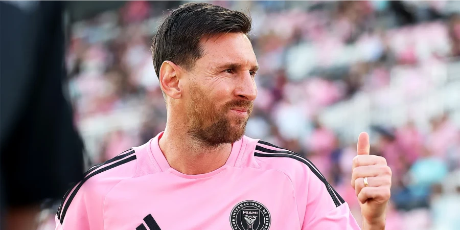 Месси обошел Пеле по голам со штрафных. Видео