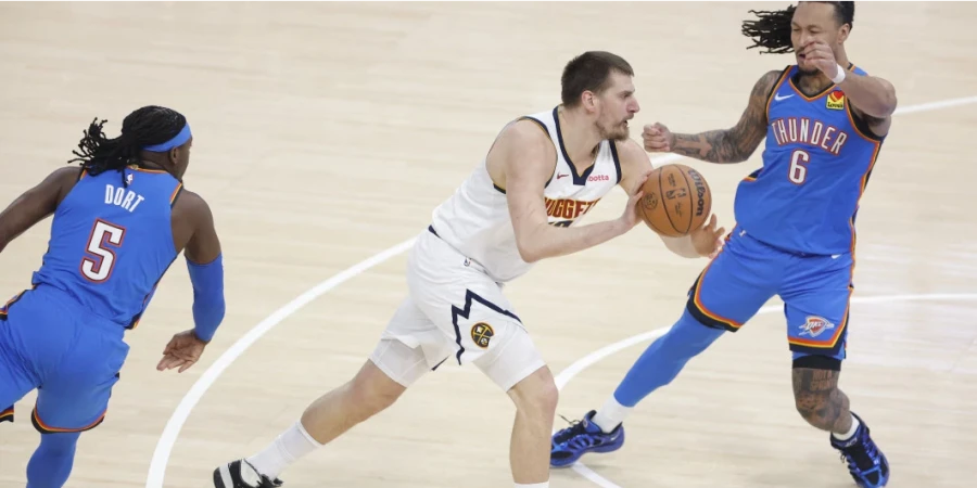 Битвы гигантов выливаются в жесткие побоища