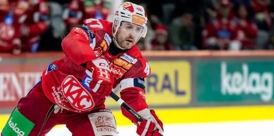 Бывший защитник «Динамо» потерял сознание прямо во время игры