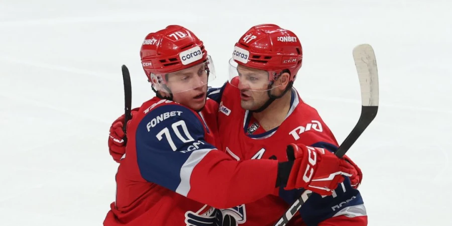 Чемпион КХЛ спасся в концовке и забрал победу