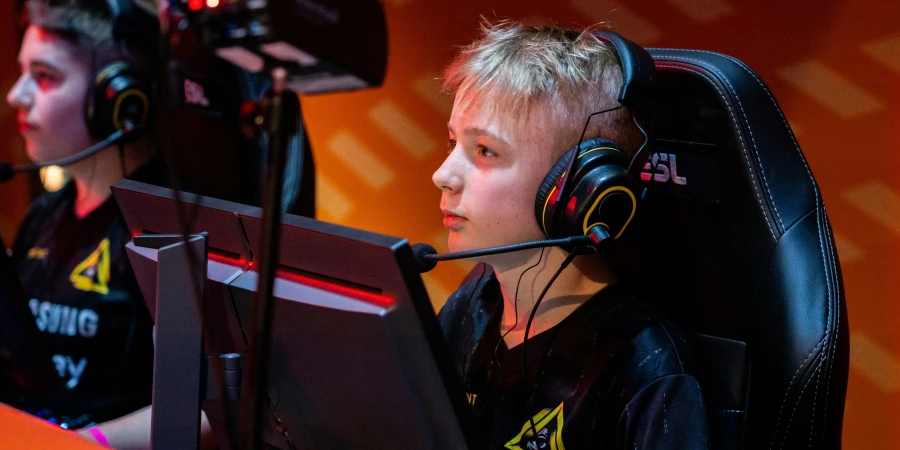 16-летний шведский киберспортсмен возглавил рейтинговый сезон FACEIT по Counter-Strike 2