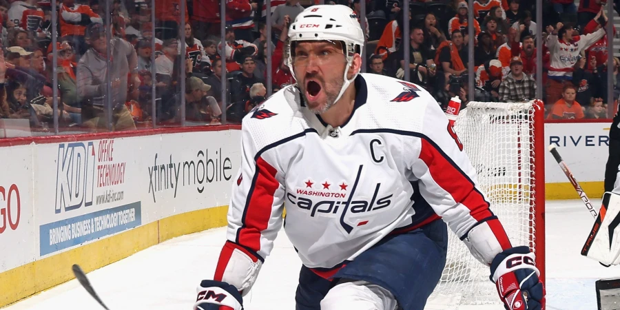 Голевая засуха лучшего снайпера НХЛ закончилась