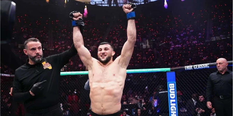 Осетинский боец одержал вторую подряд победу нокаутом в UFC