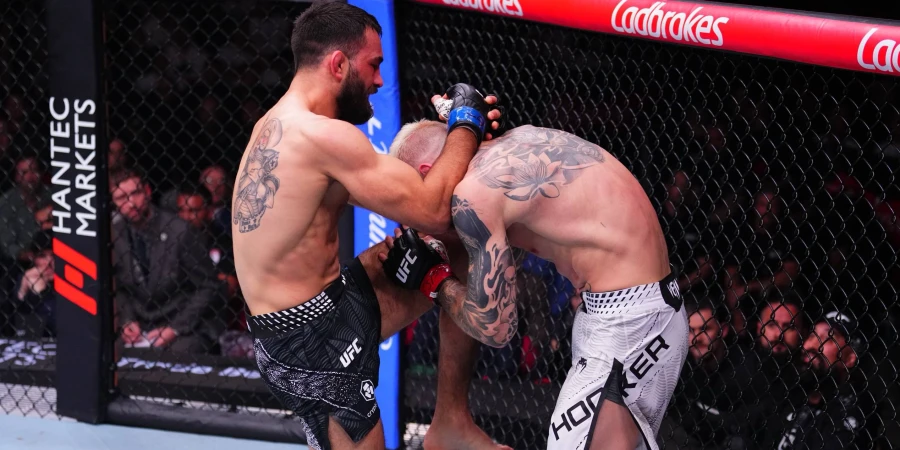 Сэн-Дени финишировал Хукера