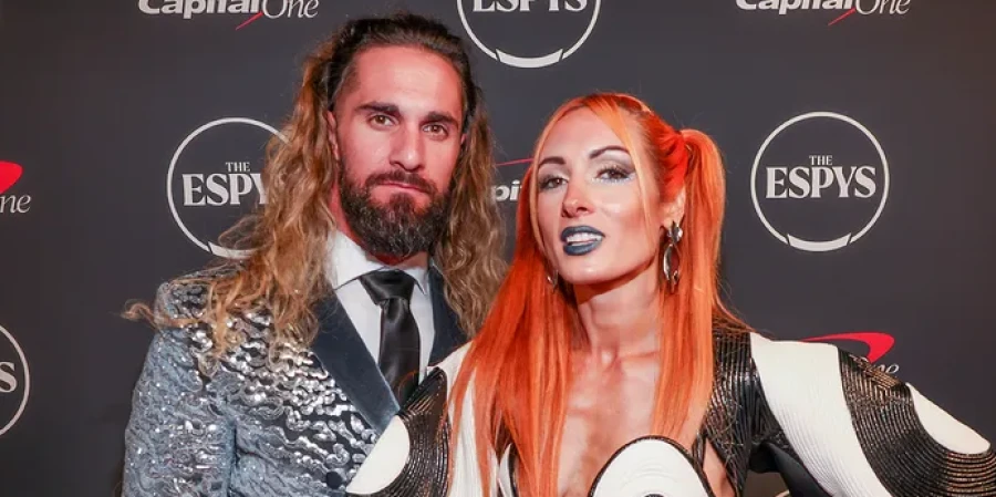 Звезды WWE потеряли деньги после ночного налета на их пляжный особняк