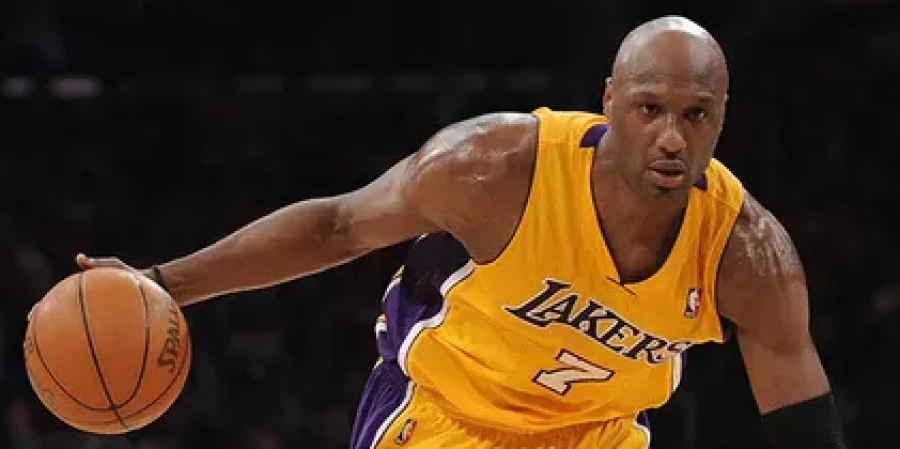 Звезда НБА, переживший 12 инсультов, внезапно решился на радикальные перемены