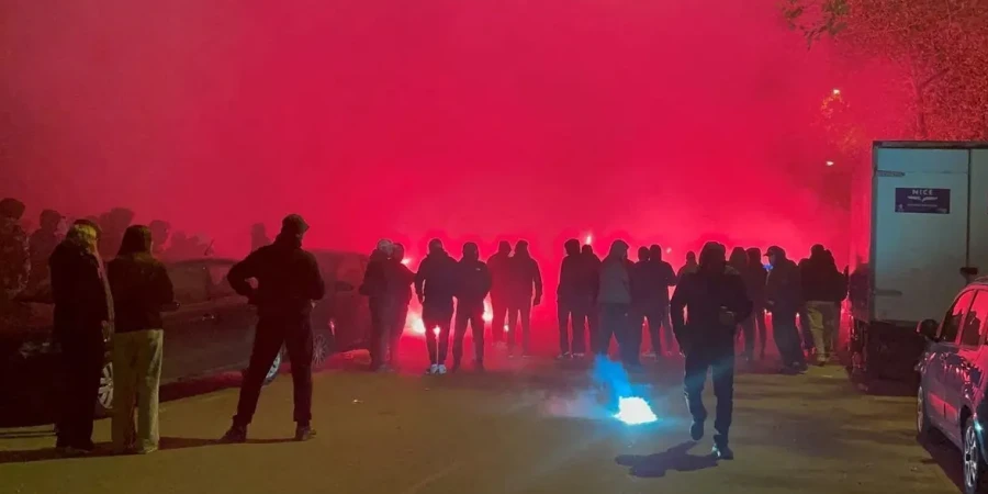 Футболисты и боссы Ниццы не смогли укрыться от гнева болельщиков на клубной базе