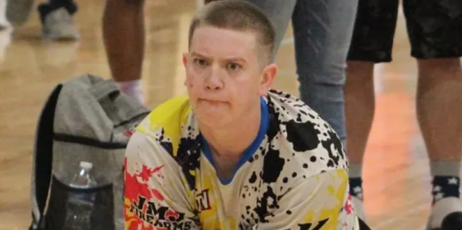 Безрукий и безногий обвиняемый ведет себя как “идеальный заключенный”