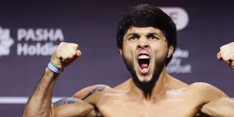 Боец UFC оценил претензии в свой адрес после двух неоднозначных моментов на турнире в Сиэтле