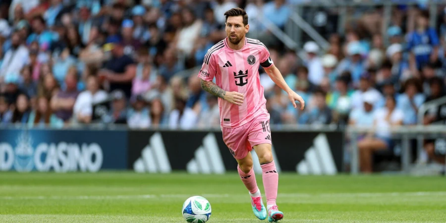 Гол и ассист Месси помогли «Интер Майами» сыграть вничью с «Барселоной»