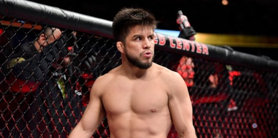 Звезда UFC прилетел на турнир в Астане