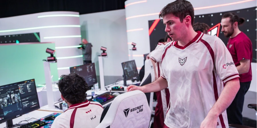 Heroic обыграла Yakult Brothers со счетом 2–0 на DreamLeague Season 27