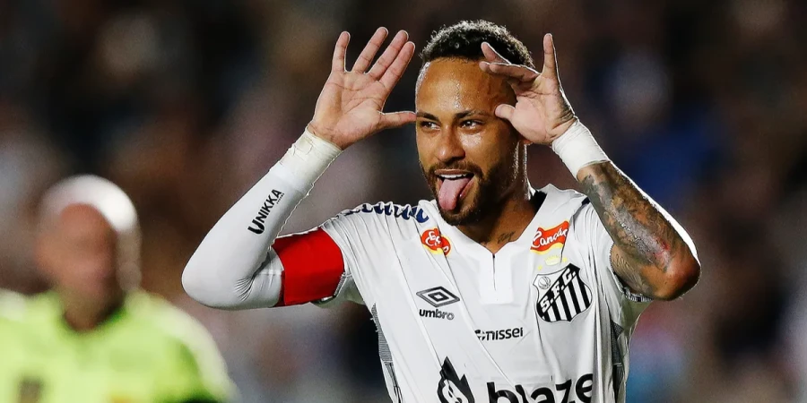 Дубль Неймара помог «Сантосу» уйти с последнего места в чемпионате Бразилии. ВИДЕО