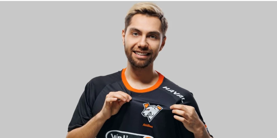 «Пора выходить из статуса перспективных»: Ahilles — о провале NAVI против Tundra