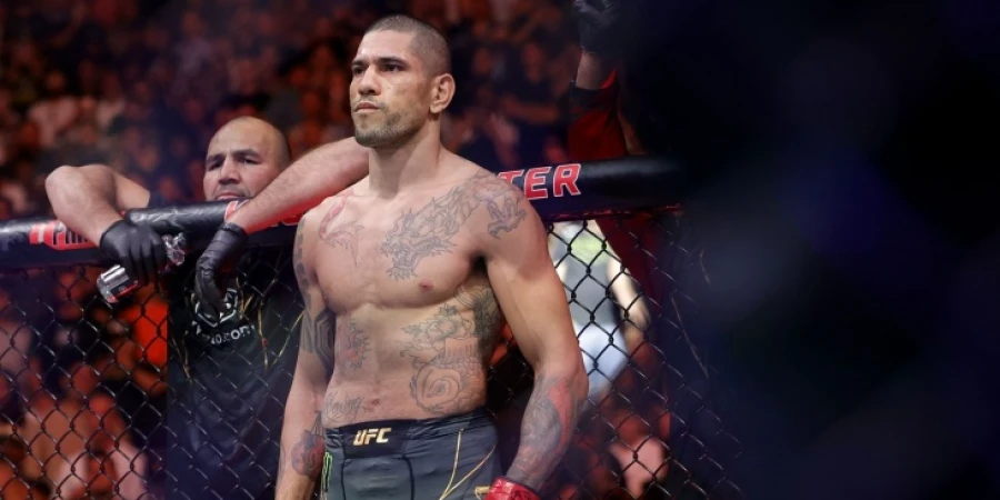 Перейра нокаутировал спарринг-партнера коронным ударом