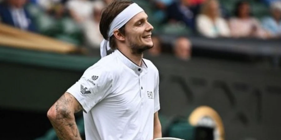 Неожиданным исходом завершился матч Бублика на турнире в ОАЭ