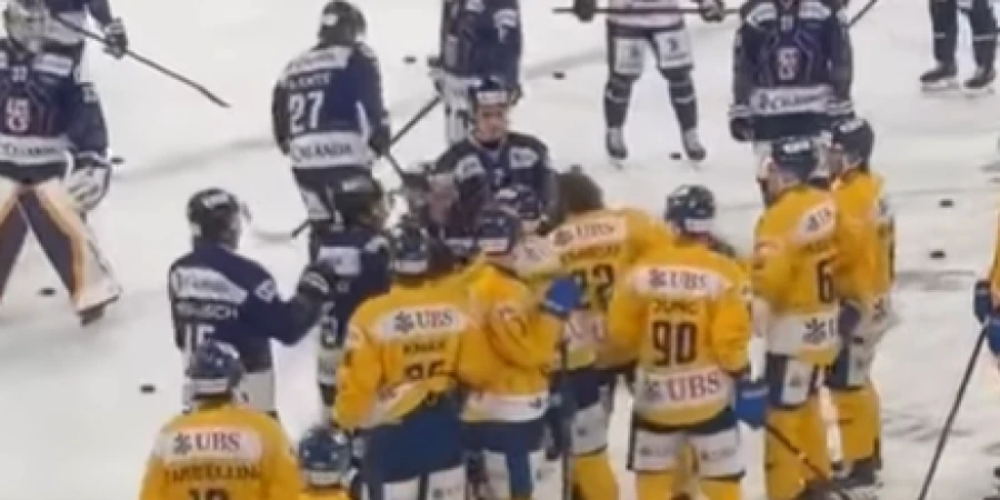 Финалисты Кубка Шпенглера устроили потасовку перед поединком