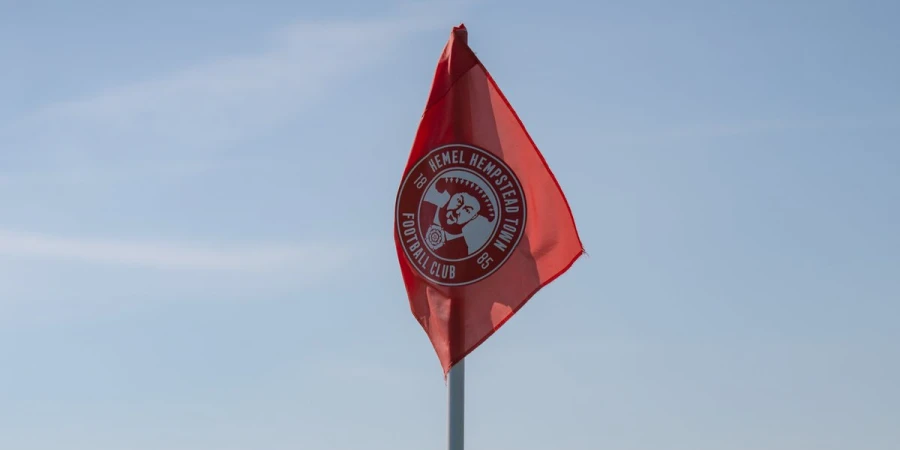 Английская команда жестко поплатился за сексистские выкрики болельщиков