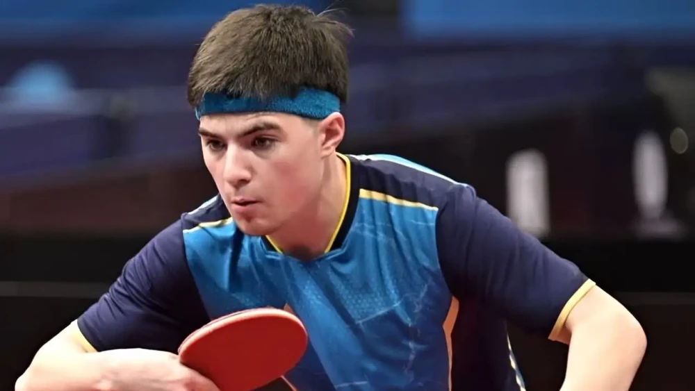 Үстел теннисі: Алан Құрманғалиев Сингапурде ширек финалға дейін жетті