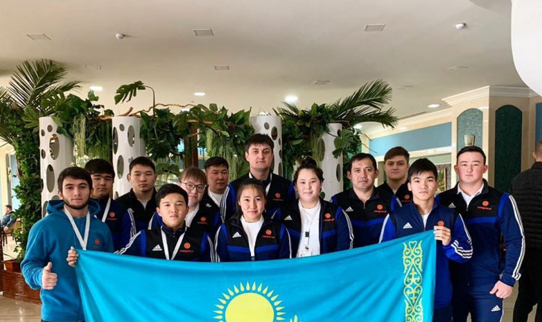 Состав сборной Казахстана на юниорский чемпионат Азии по тяжелой атлетике