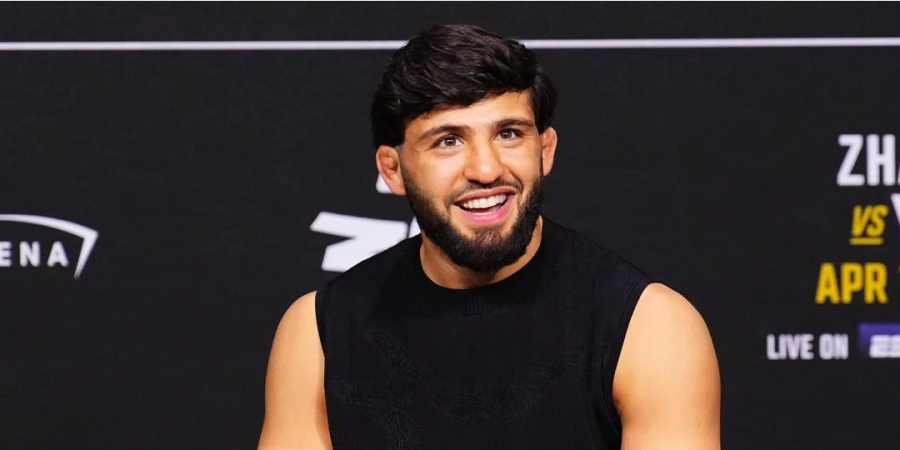 Один из лидеров рейтинга UFC похвастал своей идеальной формой