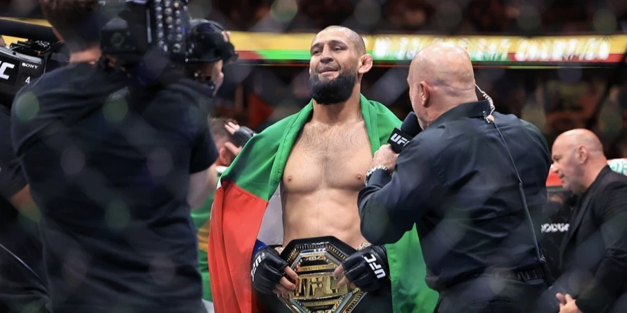 Экс-чемпион UFC назвал бойца, способного навязать борьбу Чимаеву