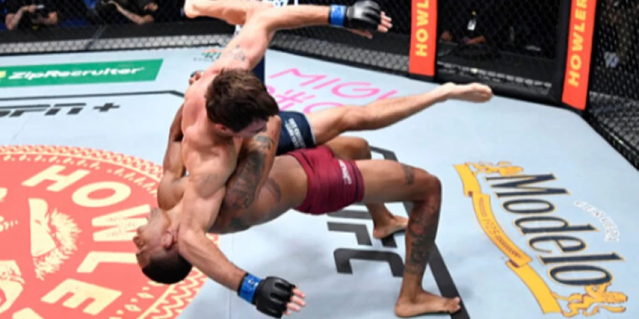 Моралес рвется к чемпионскому бою в UFC