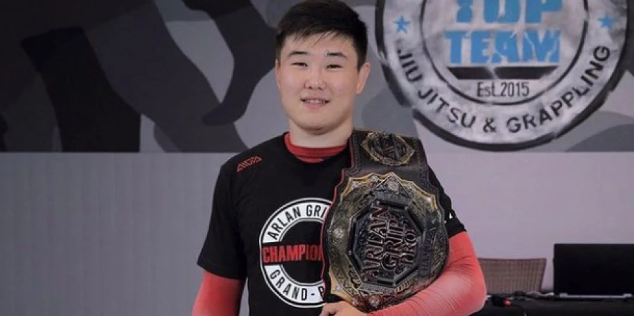 «Казахский терминатор» бросил вызов обидчику Токтара