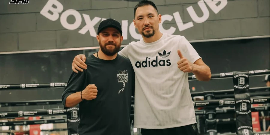 Василий Ломаченко пожелал удачи Жанибеку Алимханулы