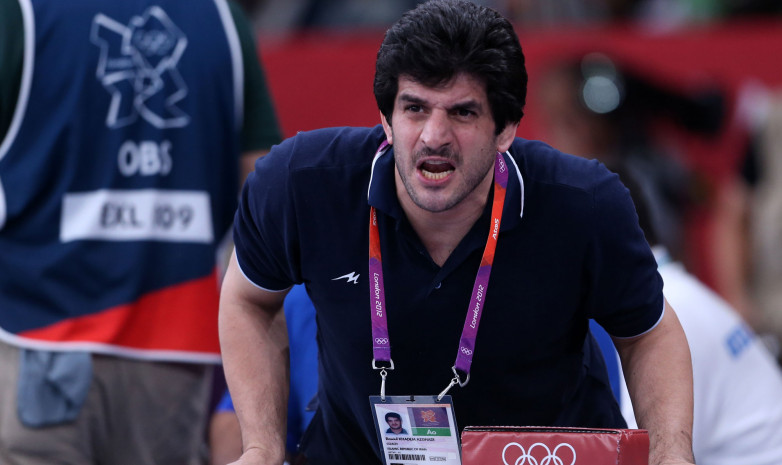 Олимпийский чемпион подал в отставку. Второй раз за год
