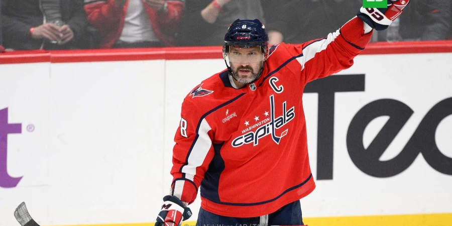 «Вашингтон» показал фото Овечкина с 1000-й шайбой в НХЛ