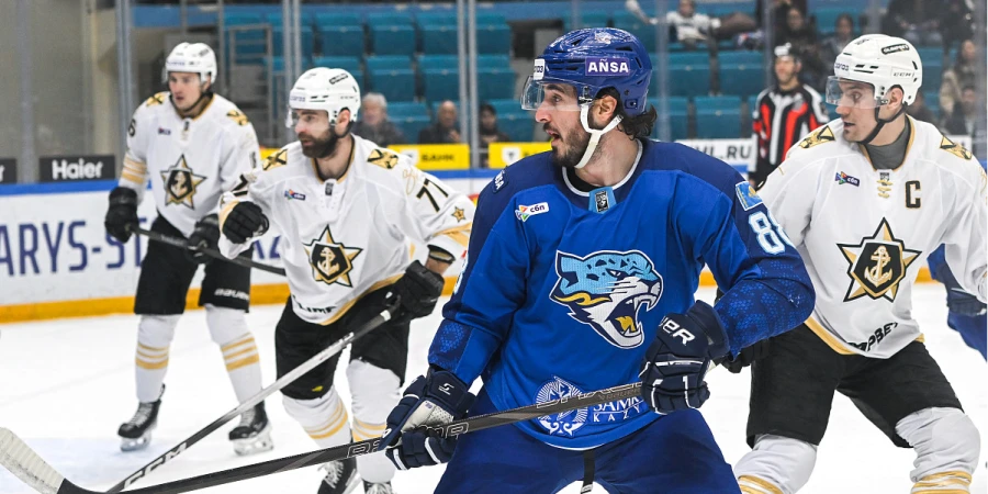 Итоги дня: два разгрома, два овертайма и победа в упорной борьбе